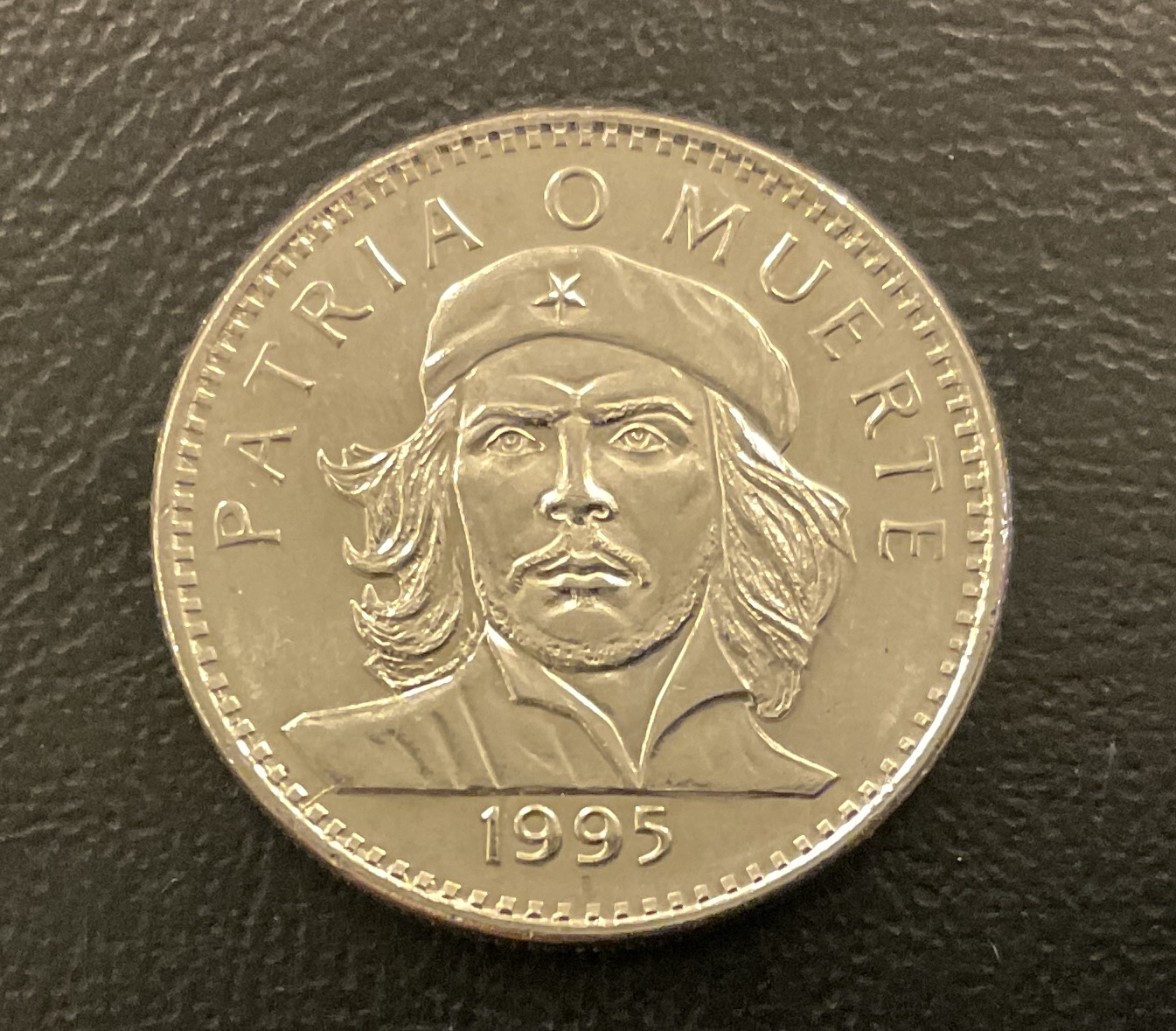 3 pesos